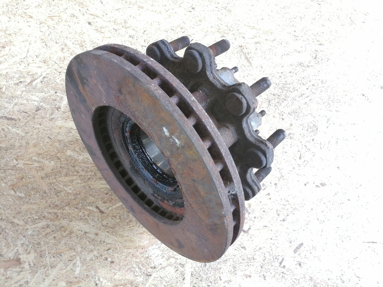Scania Wheel hub 2290542 - Pièce universelle pour Camion: photos 2 Scania Wheel hub 2290542 - Pièce universelle pour Camion: photos 2
