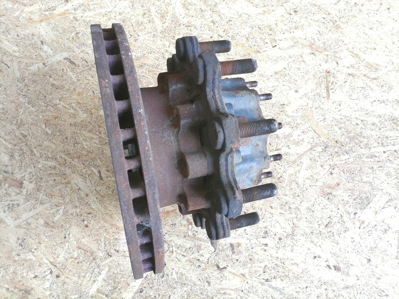 Scania Wheel hub 2290542 - Pièce universelle pour Camion: photos 3 Scania Wheel hub 2290542 - Pièce universelle pour Camion: photos 3