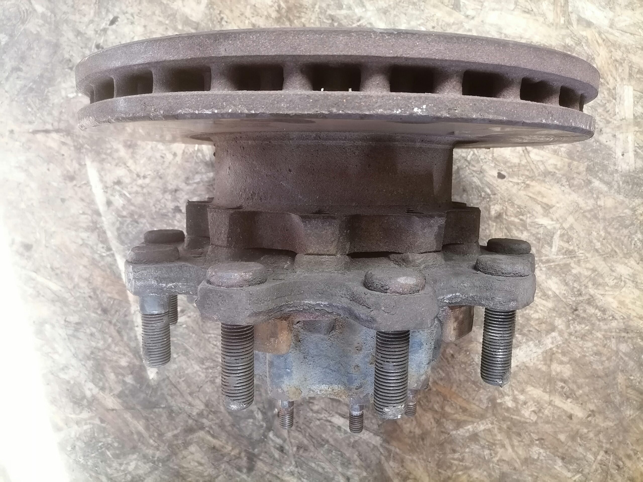 Scania Wheel hub 2290542 - Pièce universelle pour Camion: photos 5 Scania Wheel hub 2290542 - Pièce universelle pour Camion: photos 5