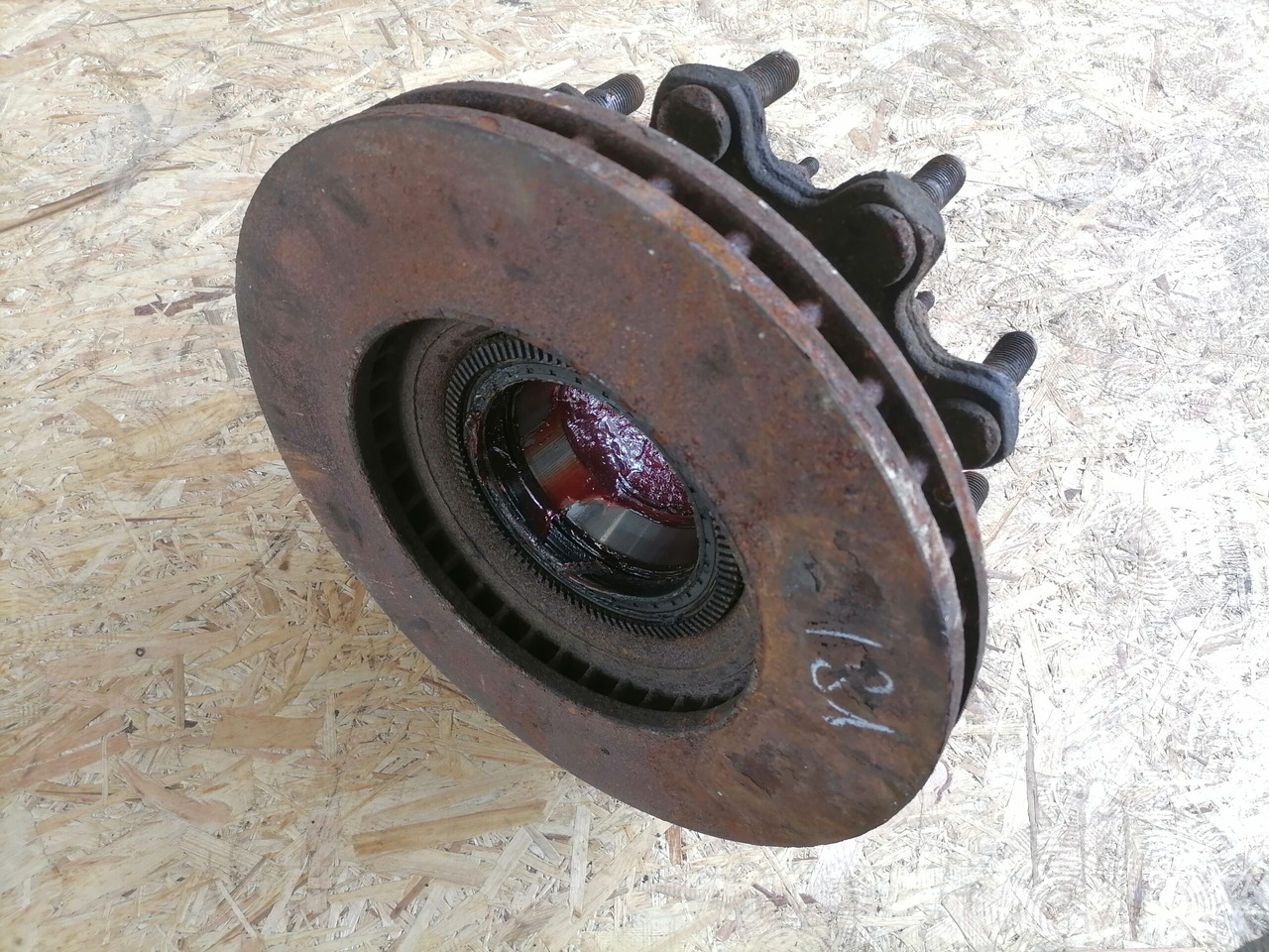Scania Wheel hub 2290542 - Pièce universelle pour Camion: photos 2 Scania Wheel hub 2290542 - Pièce universelle pour Camion: photos 2