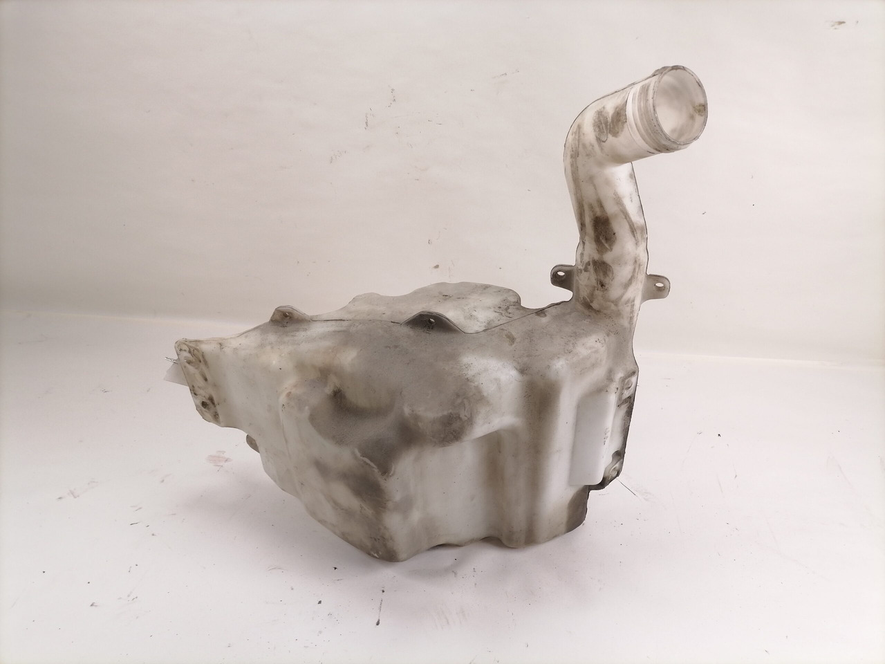 Scania Windscreen washer fluid tank 1854255 - Essuie-glace pour Camion: photos 3 Scania Windscreen washer fluid tank 1854255 - Essuie-glace pour Camion: photos 3