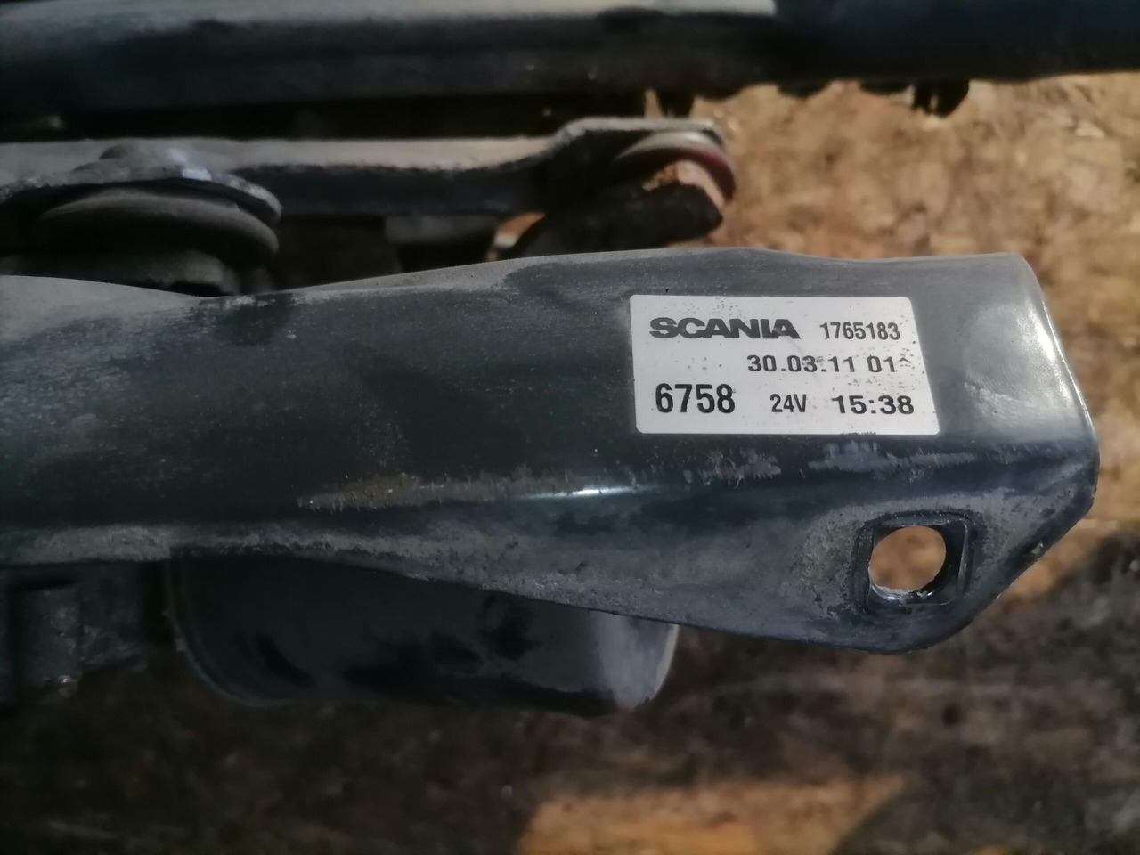Scania Wiper frame 1765183 - Essuie-glace pour Camion: photos 4 Scania Wiper frame 1765183 - Essuie-glace pour Camion: photos 4