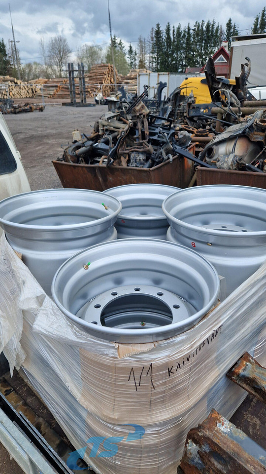 Universaalne Velg 22.5x14,00 225x14 - Pneus et jantes pour Camion: photos 1 Universaalne Velg 22.5x14,00 225x14 - Pneus et jantes pour Camion: photos 1