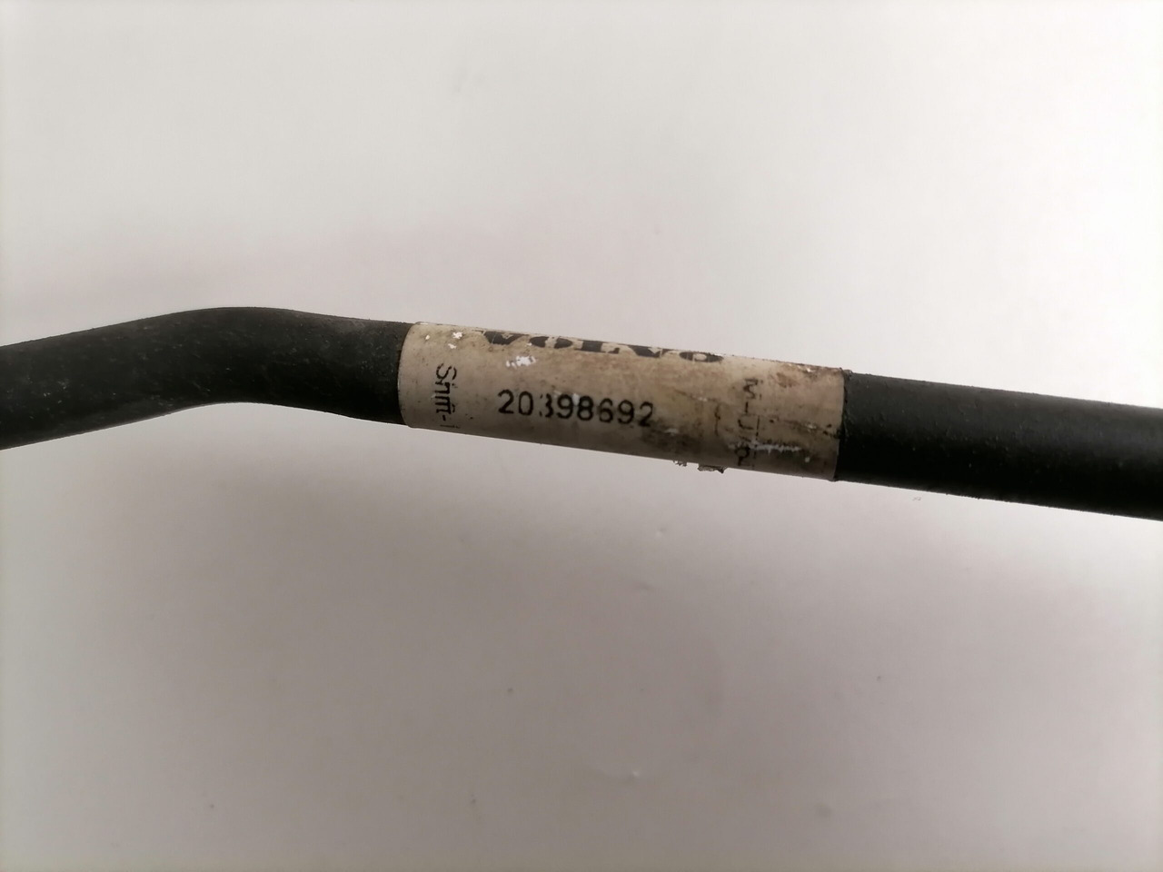 Volvo A/C pipe 20398692 - Chauffage/ Ventilation pour Camion: photos 5 Volvo A/C pipe 20398692 - Chauffage/ Ventilation pour Camion: photos 5