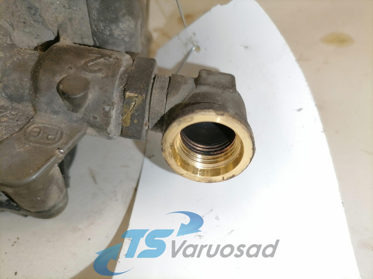 Volvo ABS brake valve 21327360 - Valve de frein pour Camion: photos 4 Volvo ABS brake valve 21327360 - Valve de frein pour Camion: photos 4