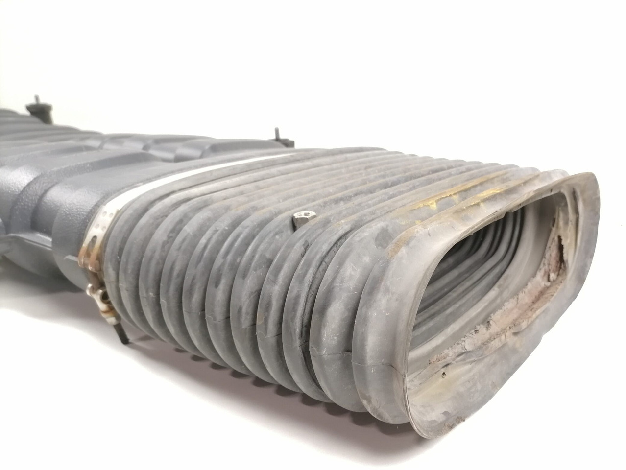Volvo Air intake 1676678 - Système d'admission d'air pour Camion: photos 3 Volvo Air intake 1676678 - Système d'admission d'air pour Camion: photos 3