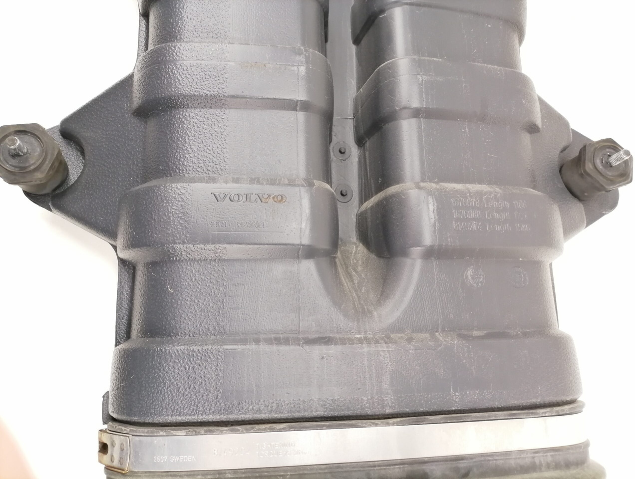 Volvo Air intake 1676678 - Système d'admission d'air pour Camion: photos 4 Volvo Air intake 1676678 - Système d'admission d'air pour Camion: photos 4