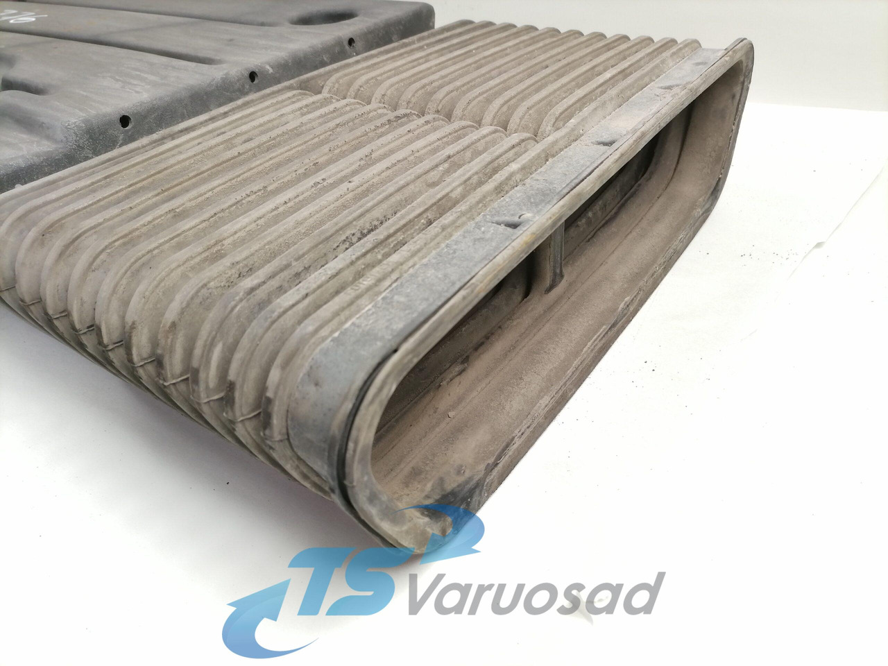 Volvo Air intake 20787977 - Système d'admission d'air pour Camion: photos 4 Volvo Air intake 20787977 - Système d'admission d'air pour Camion: photos 4
