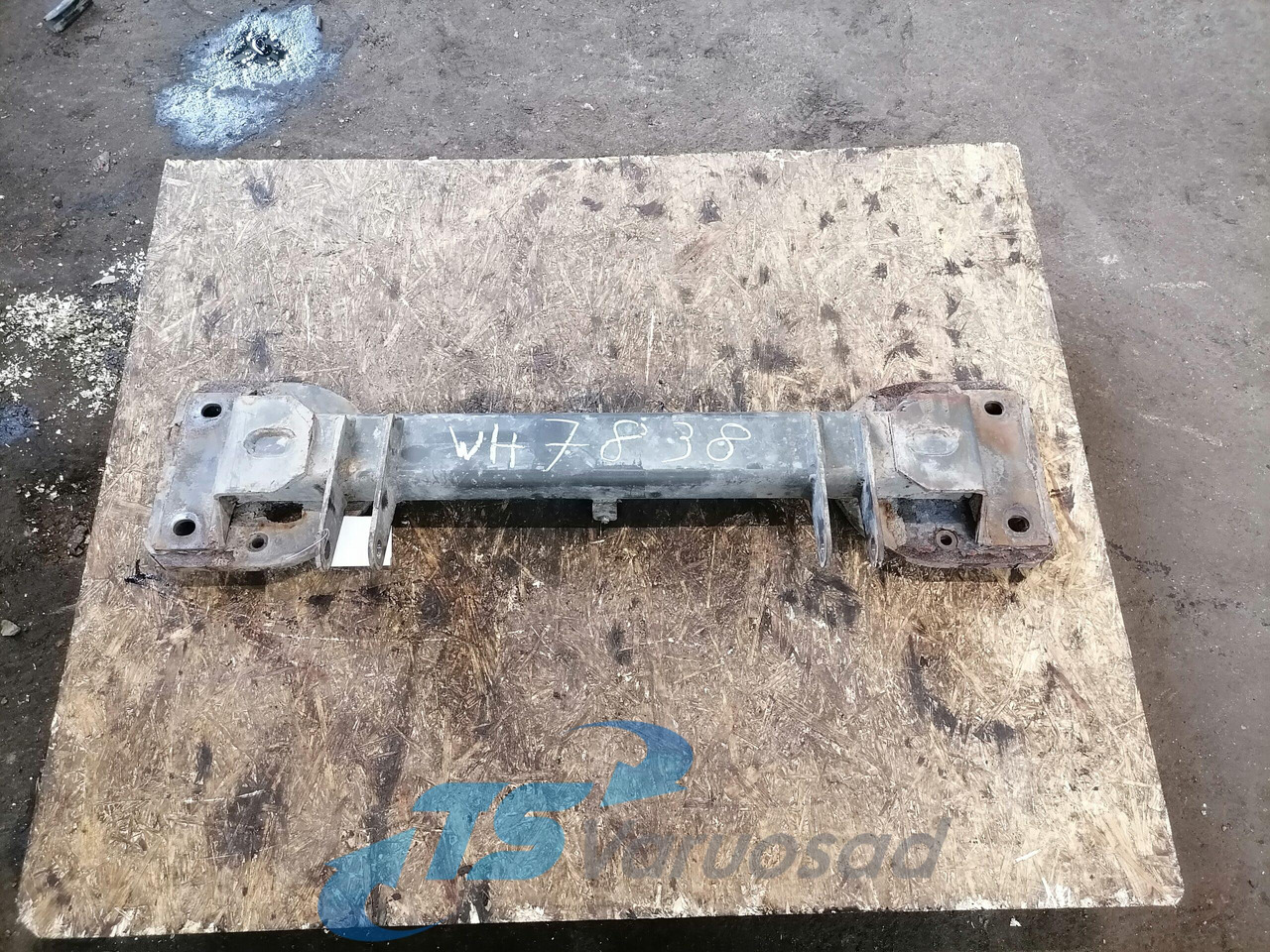 Volvo Air spring bracket 20571692 - Suspension pneumatique pour Camion: photos 1 Volvo Air spring bracket 20571692 - Suspension pneumatique pour Camion: photos 1