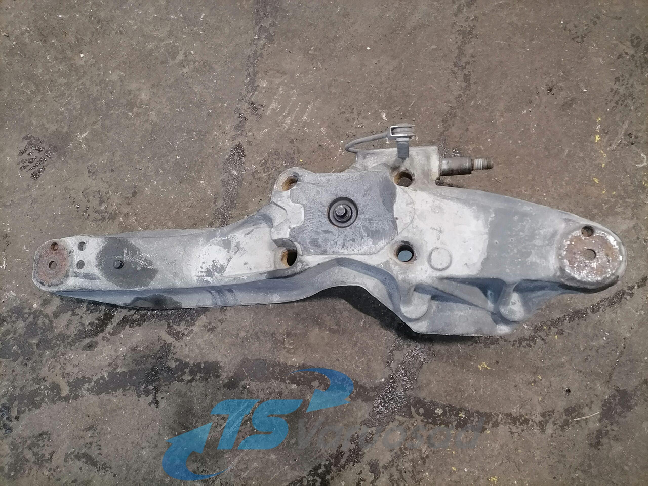 Volvo Air suspension bracket 21196819 - Essieu et pièces pour Camion: photos 2 Volvo Air suspension bracket 21196819 - Essieu et pièces pour Camion: photos 2