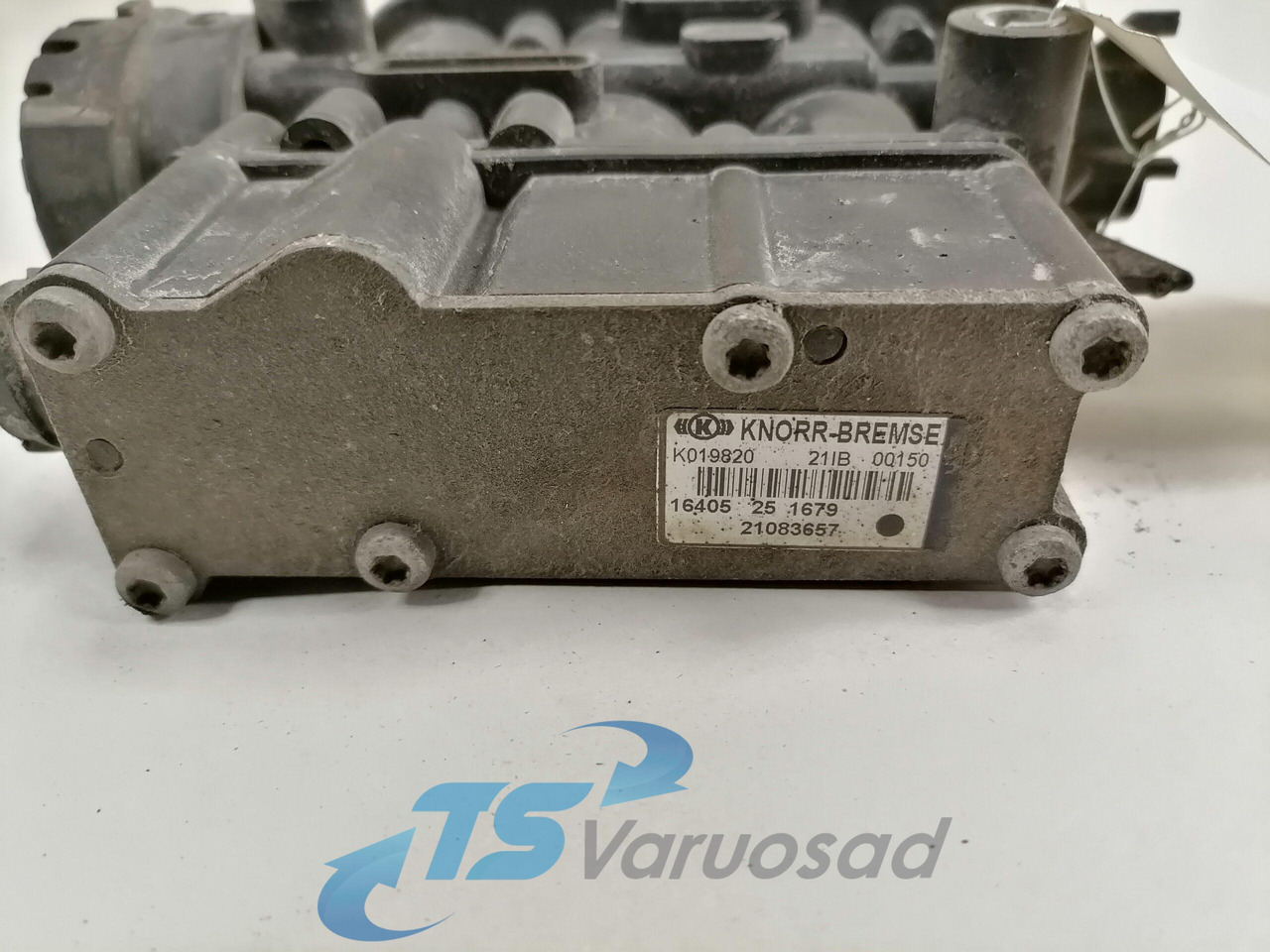 Volvo Air suspension control valve, ECAS 21083657 - Valve de frein pour Camion: photos 2 Volvo Air suspension control valve, ECAS 21083657 - Valve de frein pour Camion: photos 2