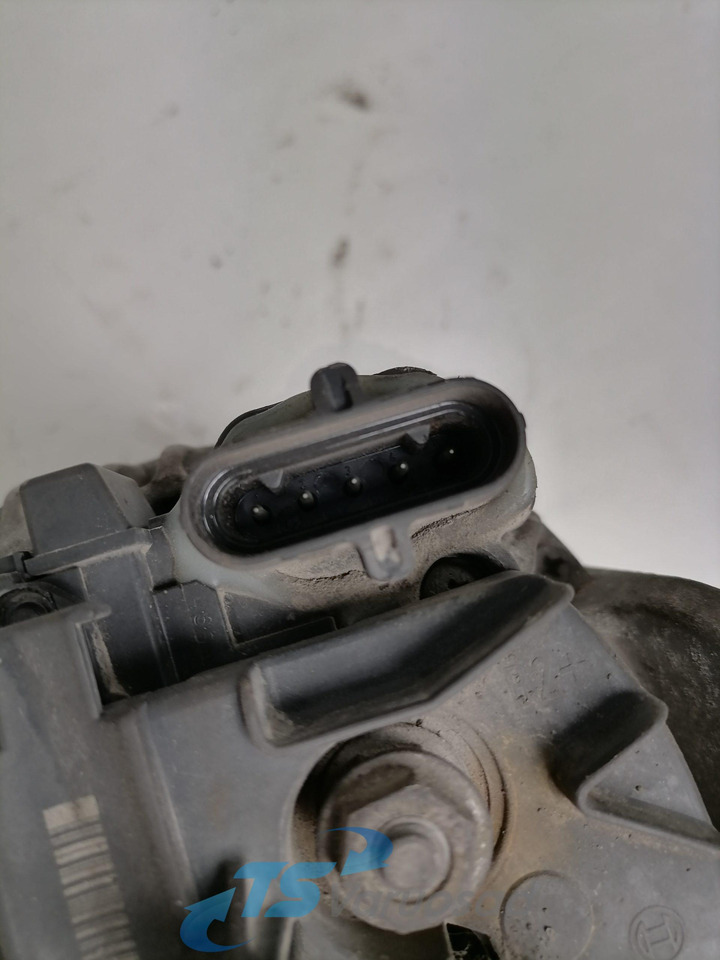 Volvo Alternator 0986046290 - Alternateur pour Camion: photos 3 Volvo Alternator 0986046290 - Alternateur pour Camion: photos 3