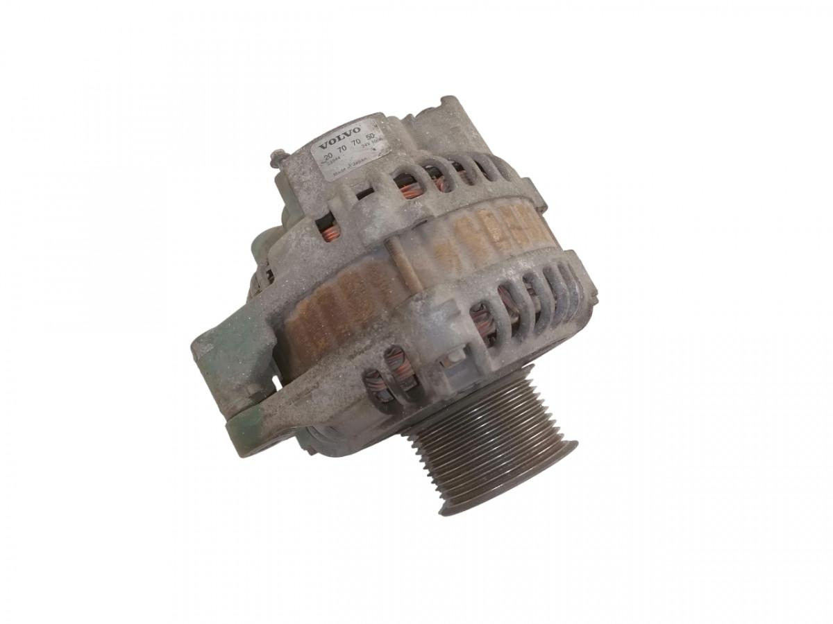 Volvo Alternator 20707050 - Alternateur pour Camion: photos 1 Volvo Alternator 20707050 - Alternateur pour Camion: photos 1