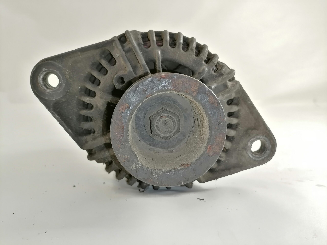 Volvo Alternator 20741686 - Alternateur pour Camion: photos 4 Volvo Alternator 20741686 - Alternateur pour Camion: photos 4