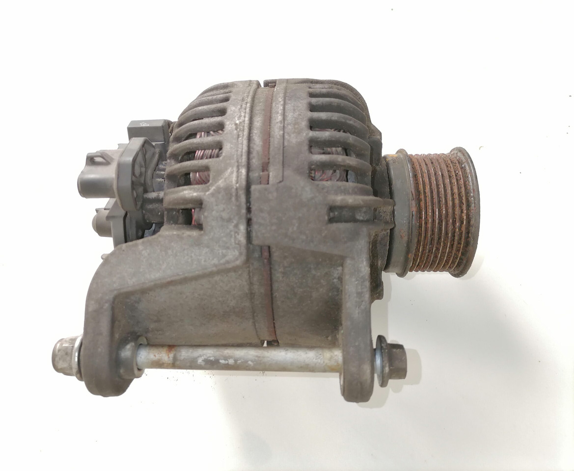 Volvo Alternator 22218393 - Alternateur pour Camion: photos 3 Volvo Alternator 22218393 - Alternateur pour Camion: photos 3