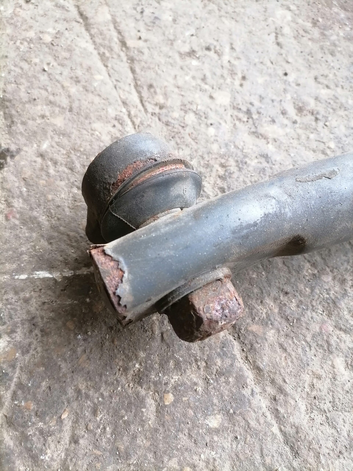Volvo Anti-roll bar 22357937 - Barre stabilisatrice pour Camion: photos 4 Volvo Anti-roll bar 22357937 - Barre stabilisatrice pour Camion: photos 4