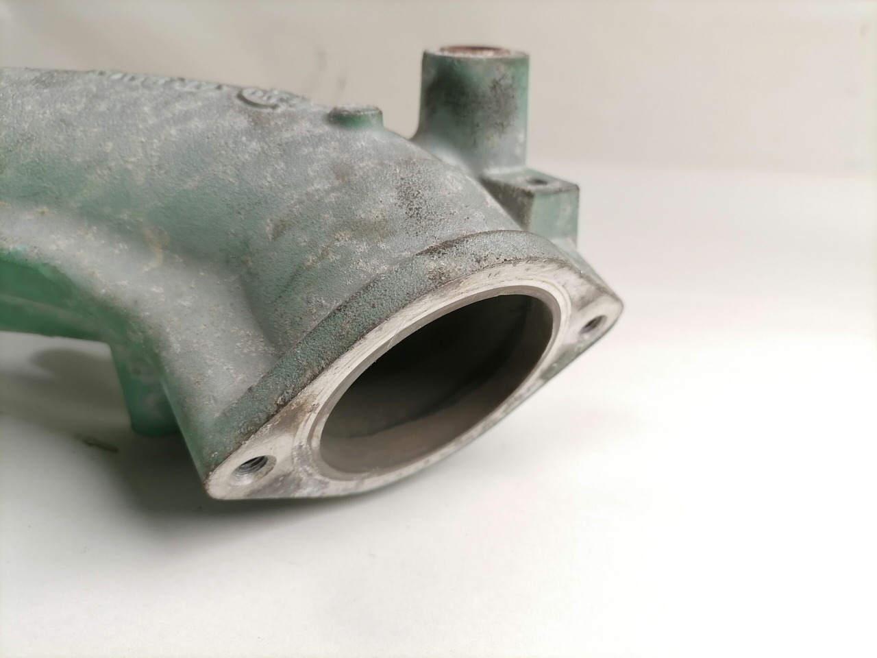 Volvo Coolant pipe 21973356 - Système de refroidissement pour Camion: photos 5 Volvo Coolant pipe 21973356 - Système de refroidissement pour Camion: photos 5