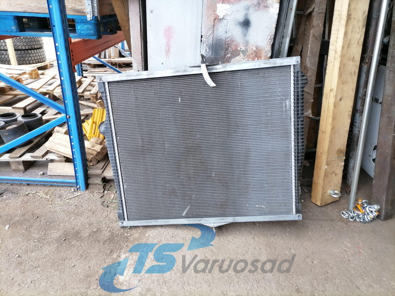 Volvo Cooling radiator 65479 - Radiateur pour Camion: photos 1 Volvo Cooling radiator 65479 - Radiateur pour Camion: photos 1