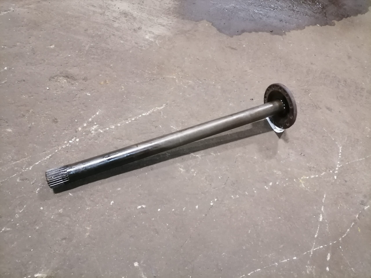 Volvo Drive shaft 1524627 - Demi arbre pour Camion: photos 1 Volvo Drive shaft 1524627 - Demi arbre pour Camion: photos 1