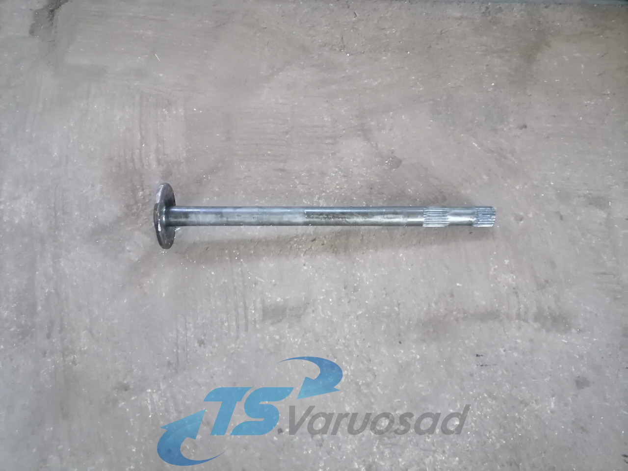 Volvo Drive shaft 1524628 - Demi arbre pour Camion: photos 1 Volvo Drive shaft 1524628 - Demi arbre pour Camion: photos 1