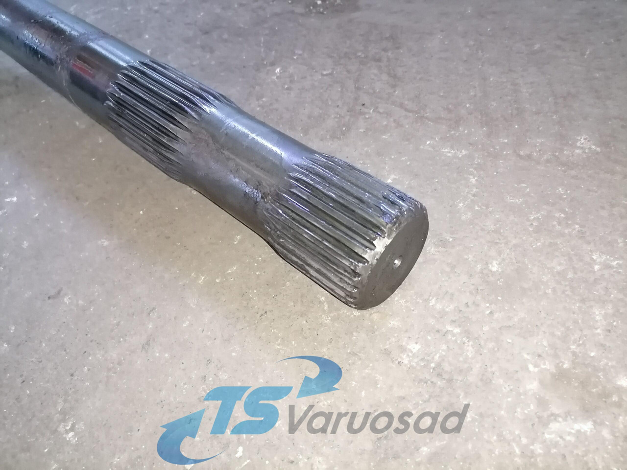 Volvo Drive shaft 1524628 - Demi arbre pour Camion: photos 3 Volvo Drive shaft 1524628 - Demi arbre pour Camion: photos 3