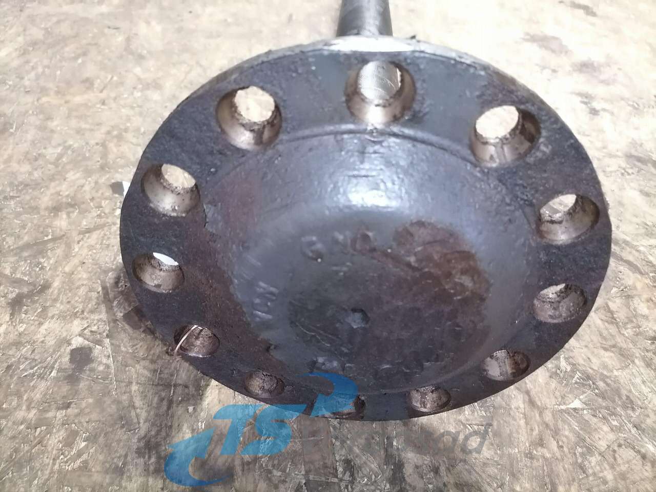 Volvo Drive shaft 20836838 - Demi arbre pour Camion: photos 3 Volvo Drive shaft 20836838 - Demi arbre pour Camion: photos 3