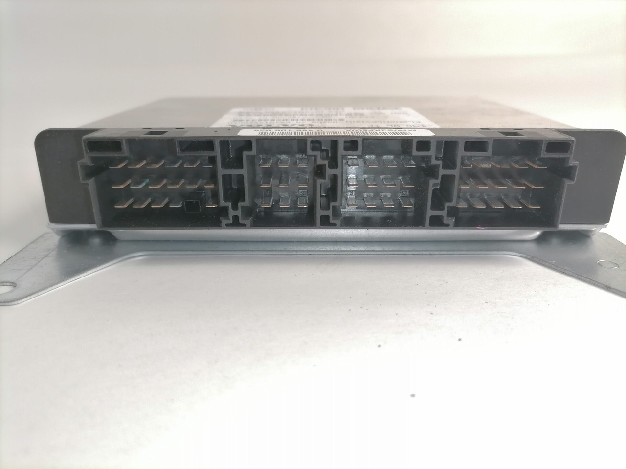 Volvo EBS control unit 3198461 - Bloc de gestion pour Camion: photos 3 Volvo EBS control unit 3198461 - Bloc de gestion pour Camion: photos 3