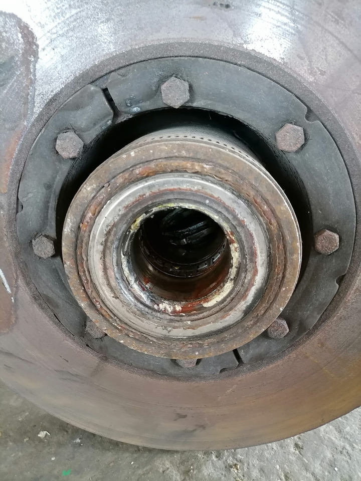 Volvo First wheel hub 1026659 - Moyeu pour Camion: photos 3 Volvo First wheel hub 1026659 - Moyeu pour Camion: photos 3