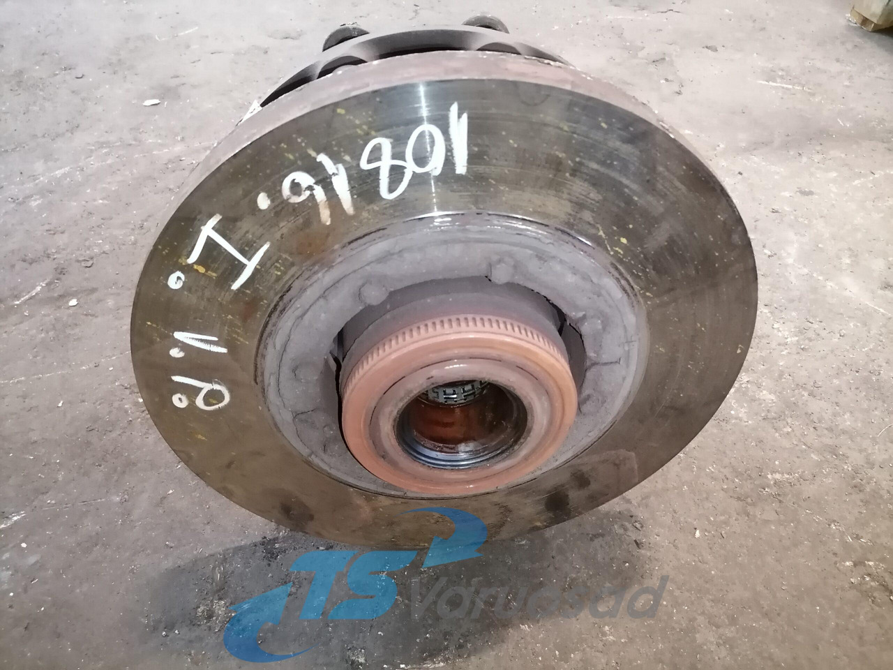 Volvo First wheel hub 1026798 - Moyeu pour Camion: photos 4 Volvo First wheel hub 1026798 - Moyeu pour Camion: photos 4