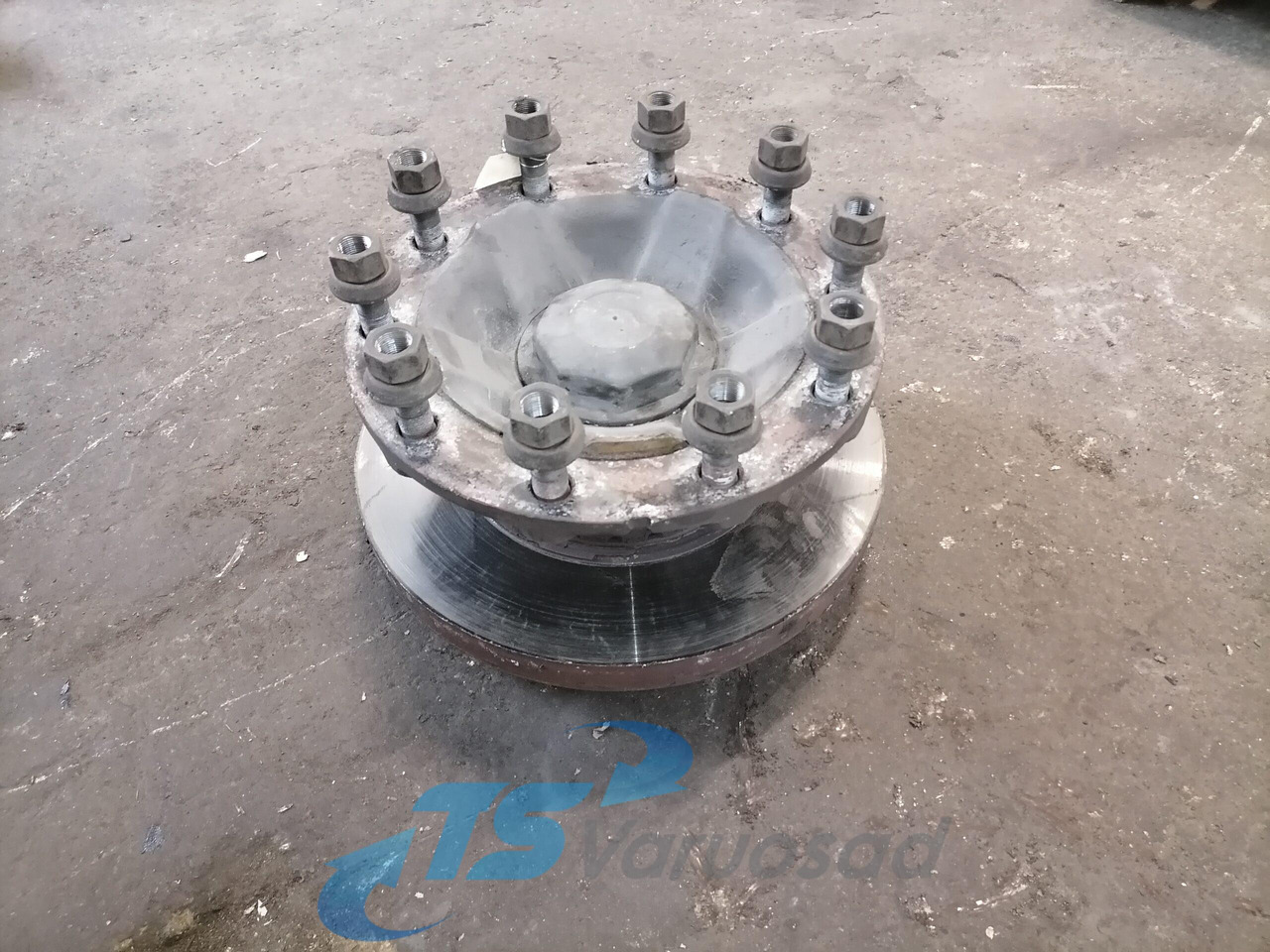 Volvo First wheel hub 1026798 - Moyeu pour Camion: photos 1 Volvo First wheel hub 1026798 - Moyeu pour Camion: photos 1