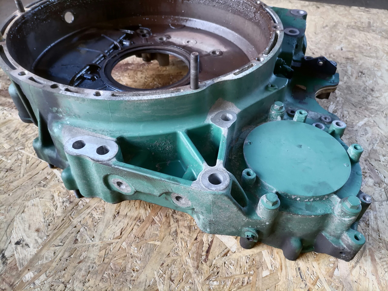 Volvo Flywheel housing 21769015 - Volant moteur pour Camion: photos 4 Volvo Flywheel housing 21769015 - Volant moteur pour Camion: photos 4