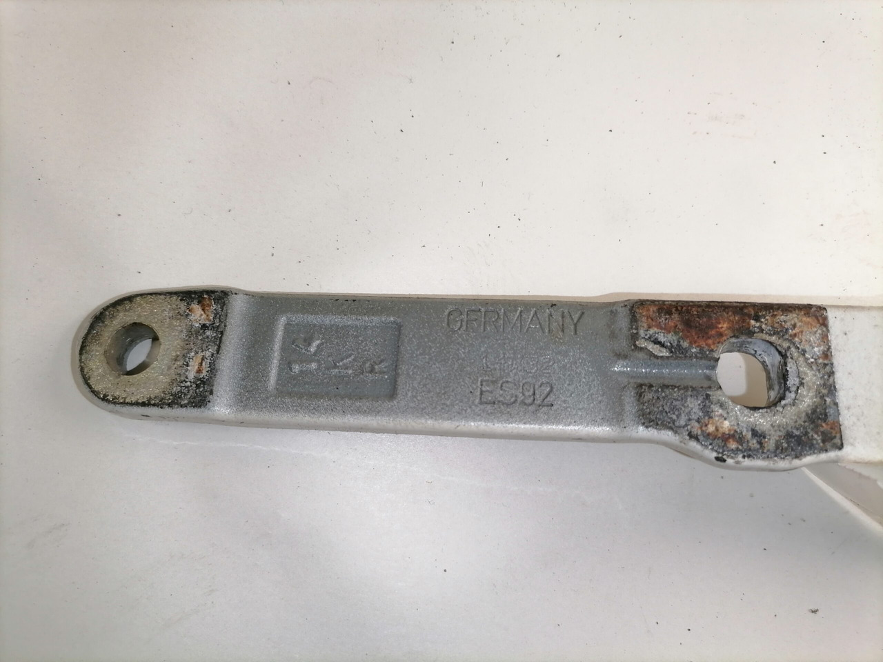 Volvo Iluvõre kandurhing 82320177 - Calandre pour Camion: photos 3 Volvo Iluvõre kandurhing 82320177 - Calandre pour Camion: photos 3