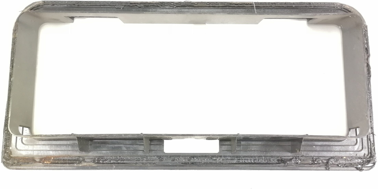 Volvo Küljeluugi plastraam 8191540 - Pièce universelle pour Camion: photos 4 Volvo Küljeluugi plastraam 8191540 - Pièce universelle pour Camion: photos 4