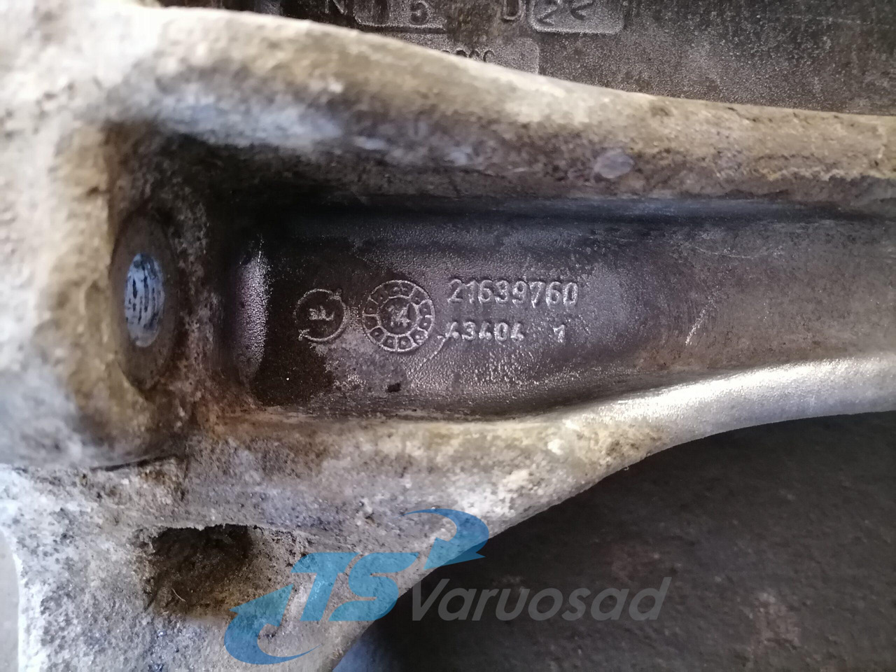 Volvo Muffler carrier 21639760 - Silencieux pour Camion: photos 3 Volvo Muffler carrier 21639760 - Silencieux pour Camion: photos 3