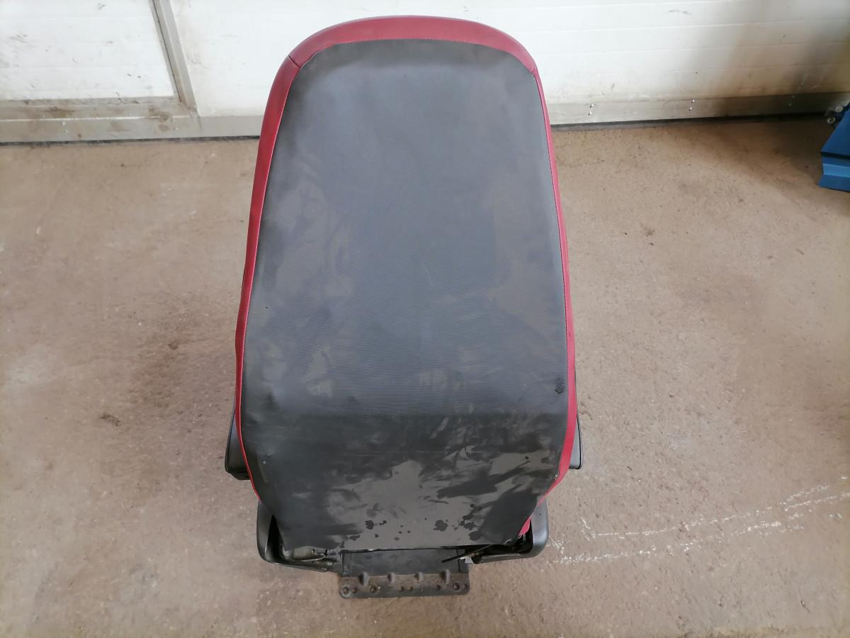 Volvo Passenger seat 21210197 - Siège pour Camion: photos 4 Volvo Passenger seat 21210197 - Siège pour Camion: photos 4