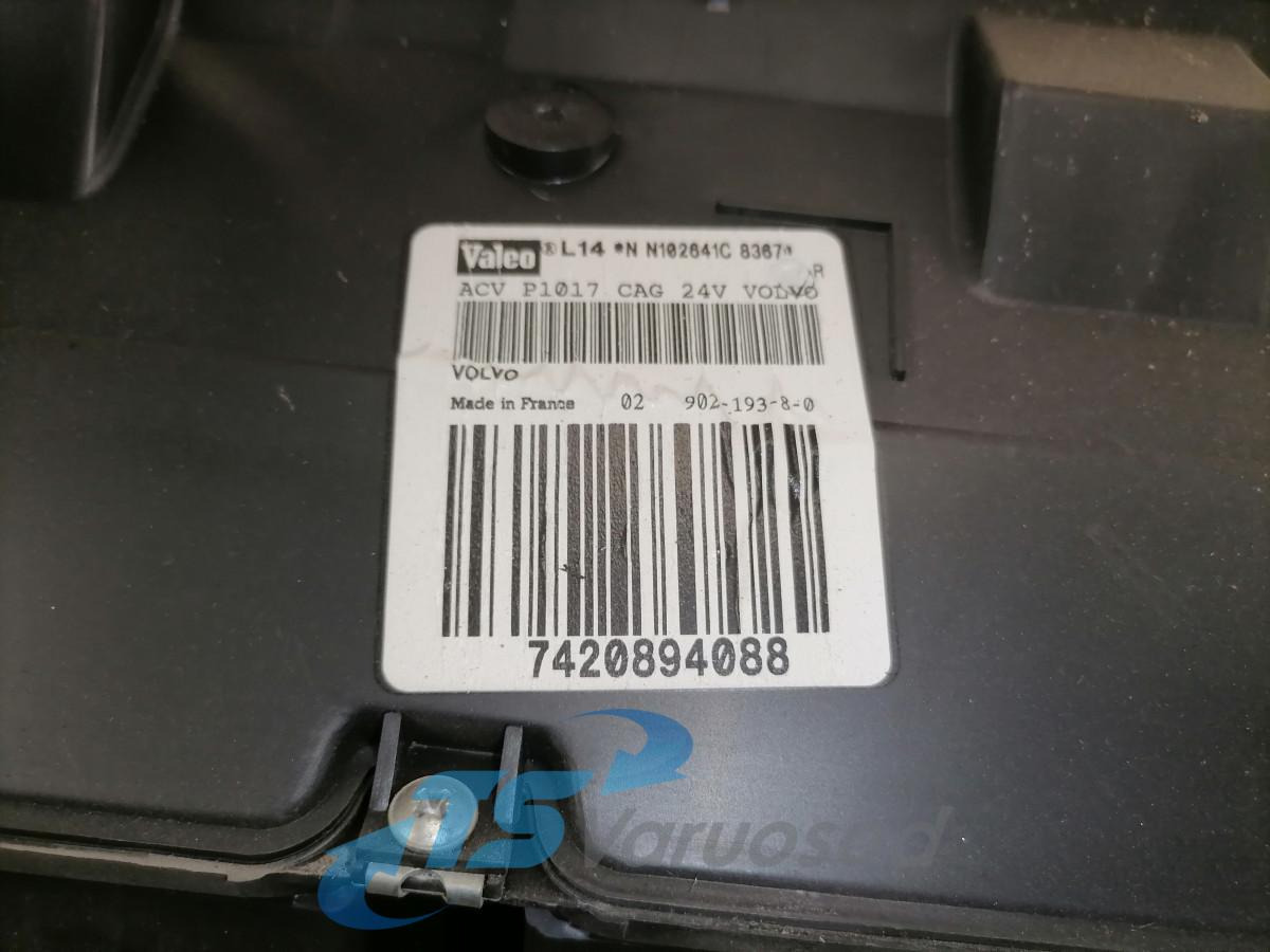 Volvo Salongi radiaatorite korpus, komplektne 7420894088 - Pièce universelle pour Camion: photos 3 Volvo Salongi radiaatorite korpus, komplektne 7420894088 - Pièce universelle pour Camion: photos 3