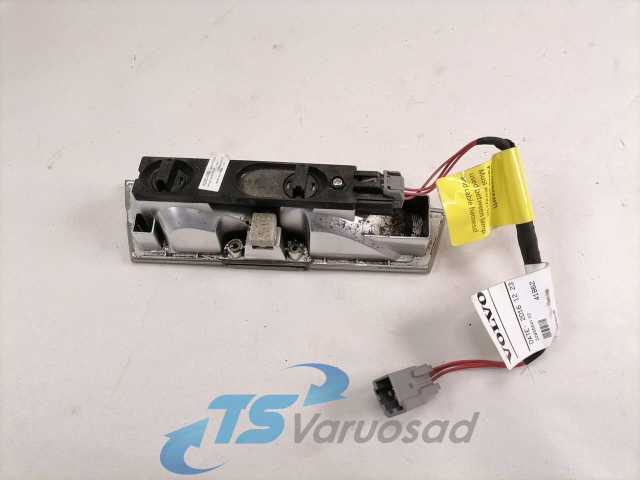 Volvo Salongi valgusti 84144238 - Pièce universelle pour Camion: photos 4 Volvo Salongi valgusti 84144238 - Pièce universelle pour Camion: photos 4