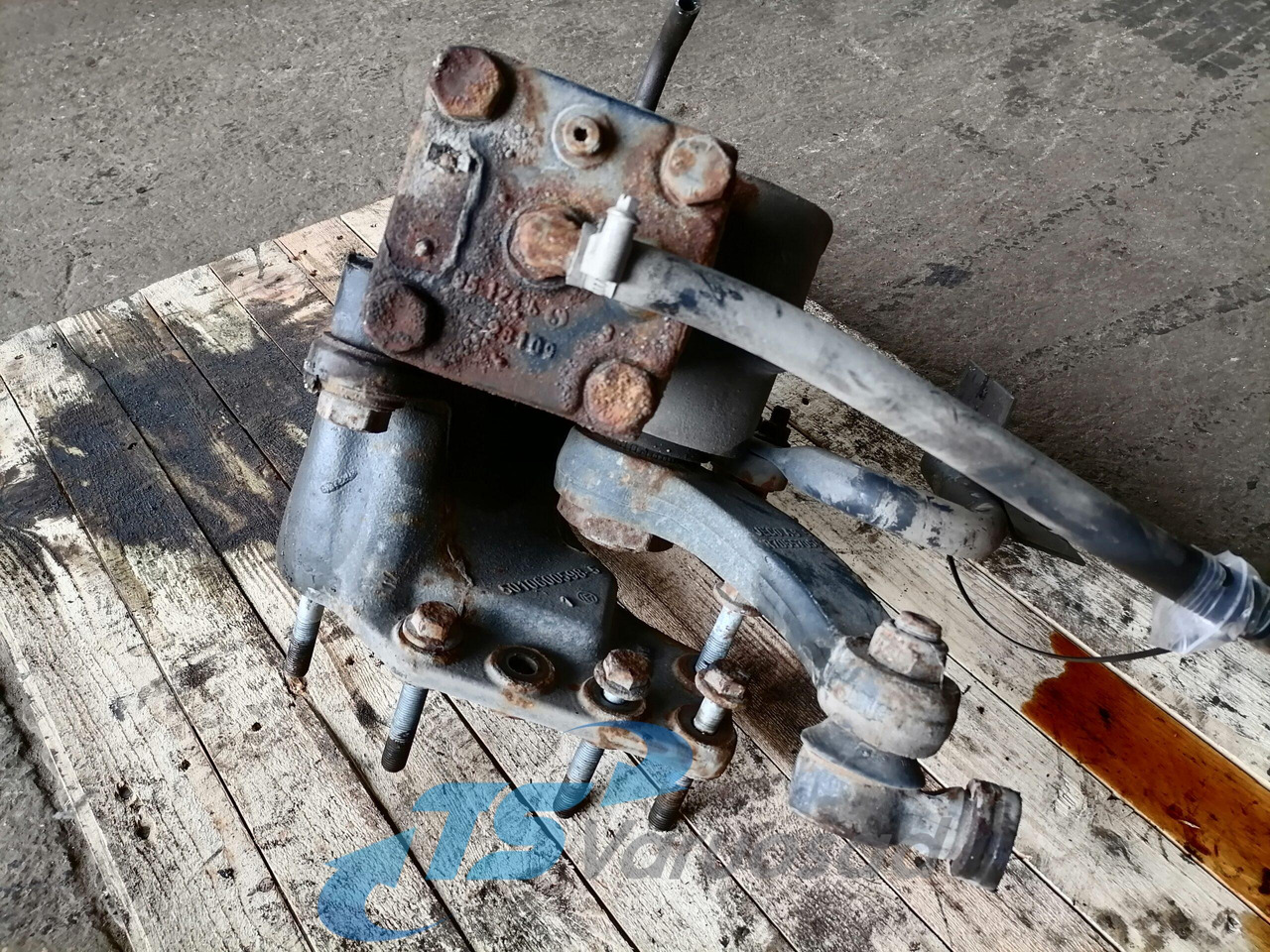 Volvo Steering box 20901108 - Boîtier de direction pour Camion: photos 3 Volvo Steering box 20901108 - Boîtier de direction pour Camion: photos 3