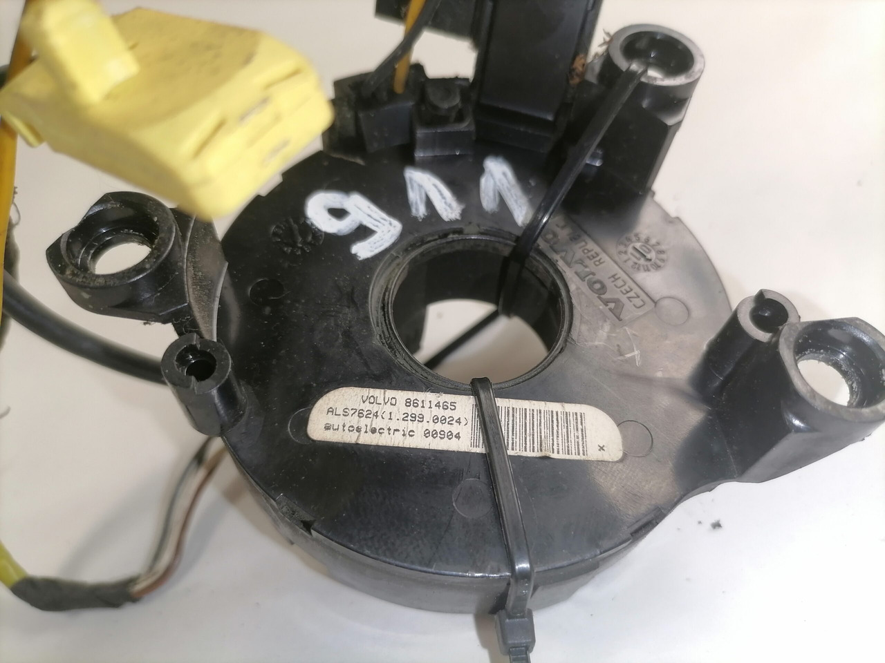 Volvo Steering cable 8611465 - Commande de gouvernail pour Camion: photos 2 Volvo Steering cable 8611465 - Commande de gouvernail pour Camion: photos 2