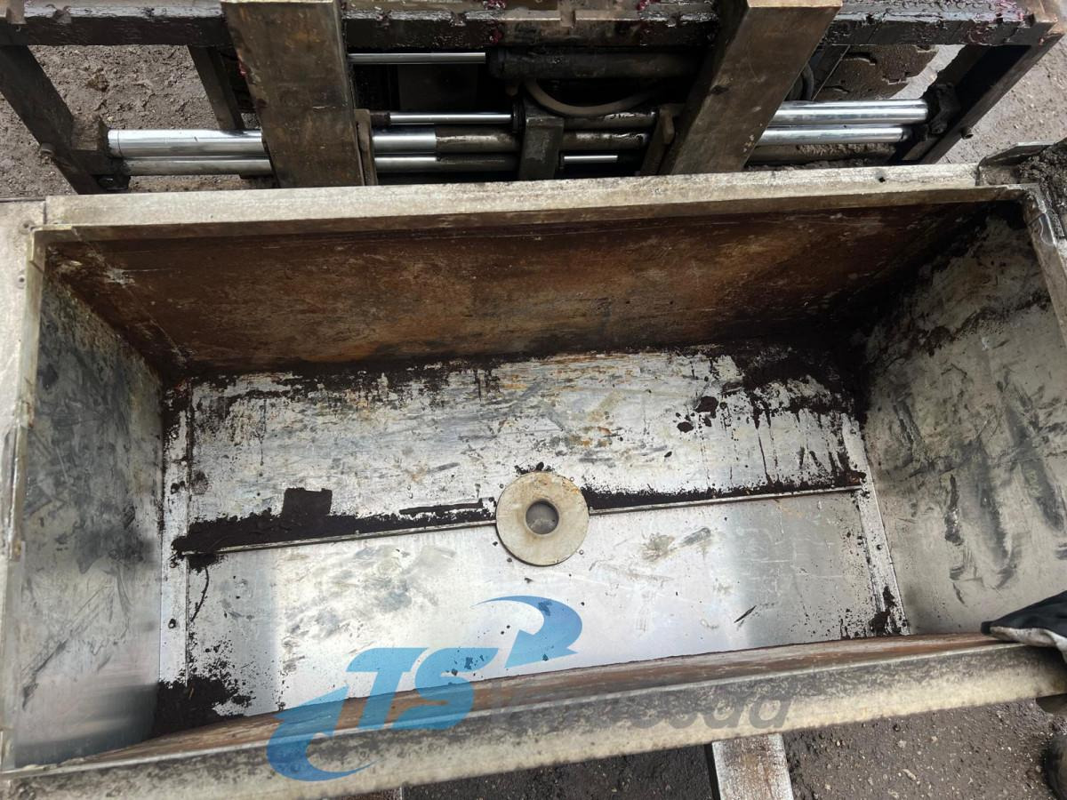 Volvo Tool box - Pièce universelle pour Camion: photos 5 Volvo Tool box - Pièce universelle pour Camion: photos 5