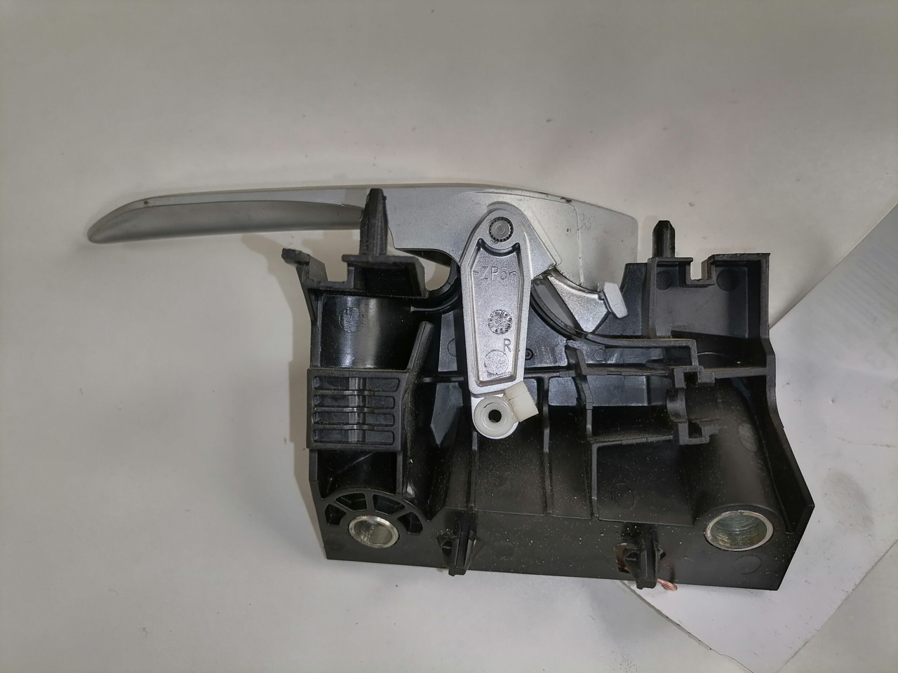 Volvo Ukselink, sisemine parem 84012027 - Portière et pièces pour Camion: photos 4 Volvo Ukselink, sisemine parem 84012027 - Portière et pièces pour Camion: photos 4