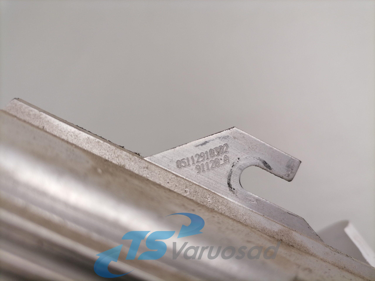 Volvo Voltage converter 7420880230 - Système électrique pour Camion: photos 4 Volvo Voltage converter 7420880230 - Système électrique pour Camion: photos 4