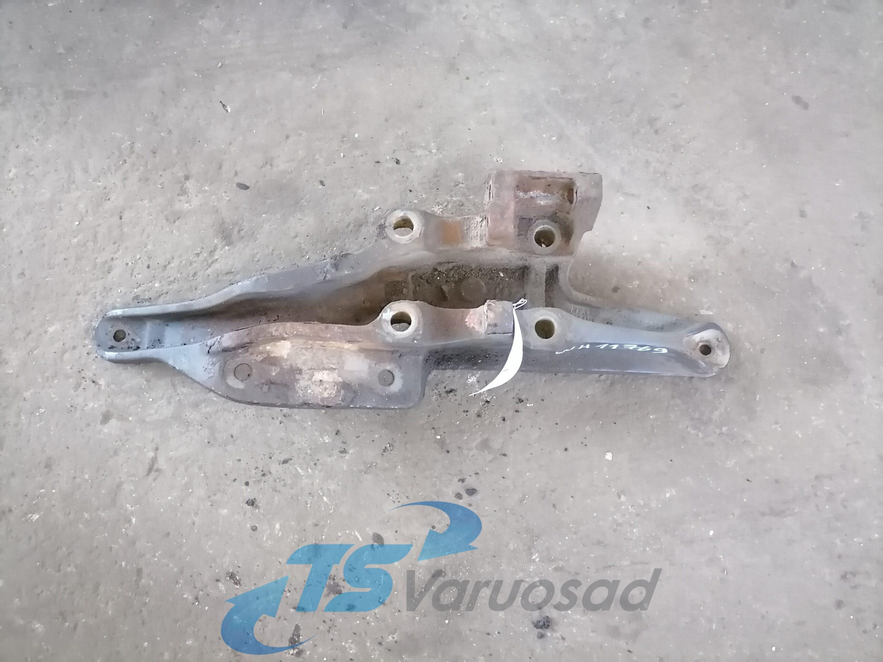 Volvo Volvo drive axle / axle mounting / airbag carrier 20428753 - Essieu et pièces pour Camion: photos 3 Volvo Volvo drive axle / axle mounting / airbag carrier 20428753 - Essieu et pièces pour Camion: photos 3
