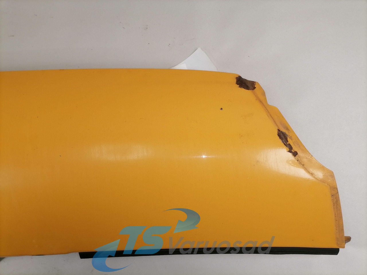 Volvo Volvo kabiini nurgapõsk, vasak 20379175 - Calandre pour Camion: photos 3 Volvo Volvo kabiini nurgapõsk, vasak 20379175 - Calandre pour Camion: photos 3