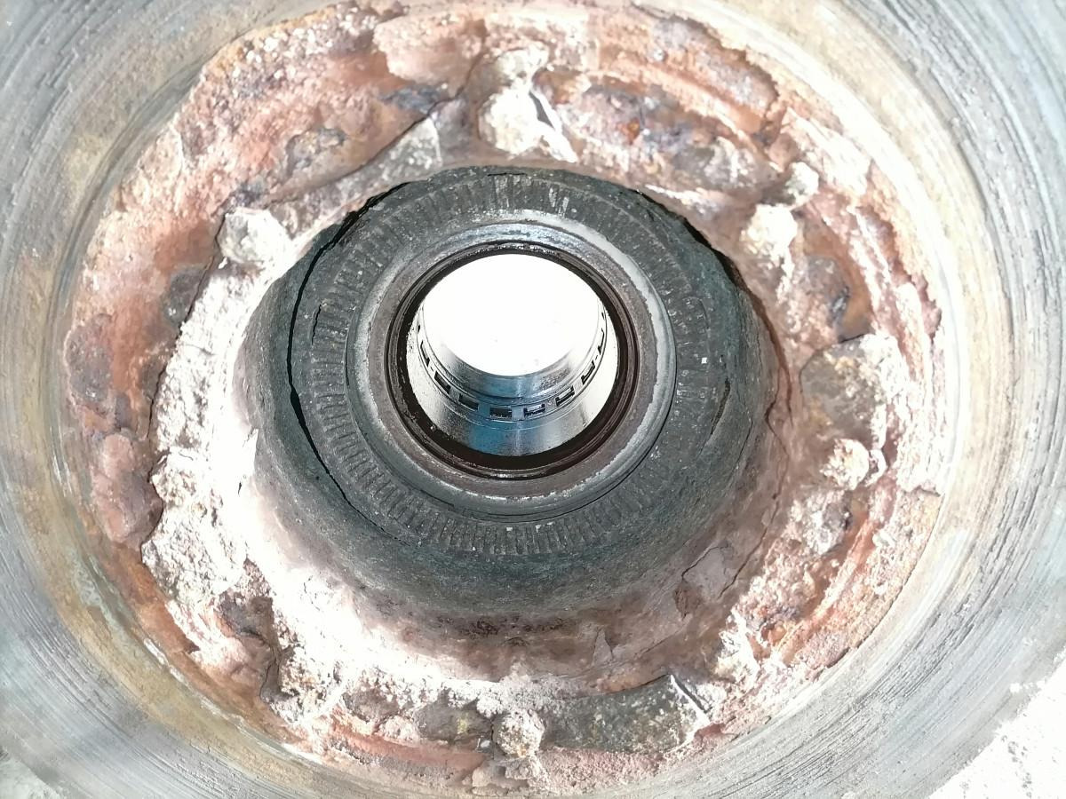 Volvo Volvo truck with wheel hub 85107753 - Moyeu pour Camion: photos 5 Volvo Volvo truck with wheel hub 85107753 - Moyeu pour Camion: photos 5