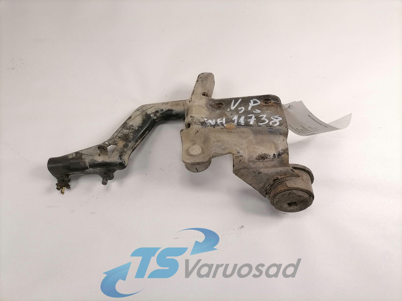 Volvo lower grille carrier hinge 20528503 - Calandre pour Camion: photos 1 Volvo lower grille carrier hinge 20528503 - Calandre pour Camion: photos 1