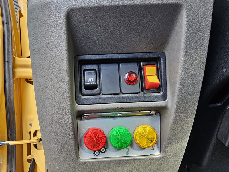 Camion Nissan CABSTAR / 19 mtr PLATFORM WORKER: photos 18