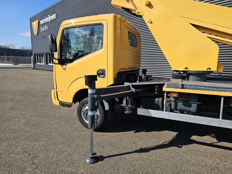 Camion Nissan CABSTAR / 19 mtr PLATFORM WORKER: photos 12