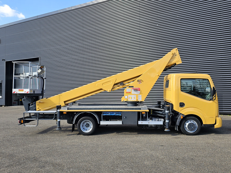 Camion Nissan CABSTAR / 19 mtr PLATFORM WORKER: photos 7