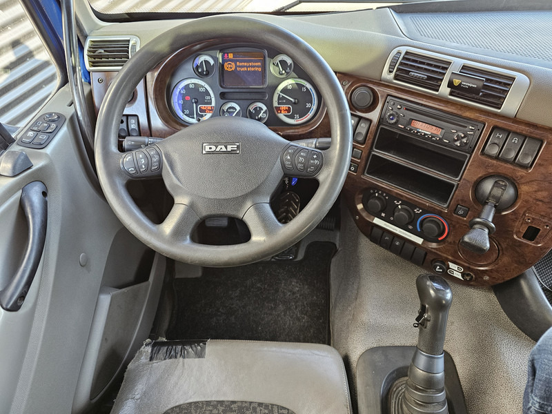 Photo d'intérieur 1: Camion plateau, Camion grue DAF CF85.460 / 6x2 / PALFINGER 29TM / CRANE / KRAN